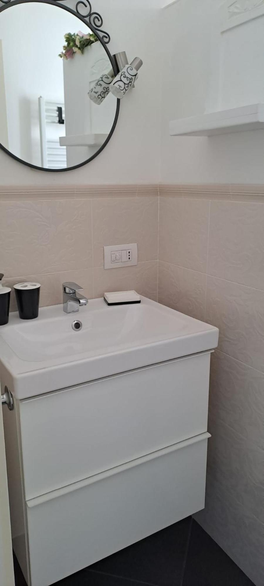 B&B Rosalu - Adults Only Сирмионе Экстерьер фото