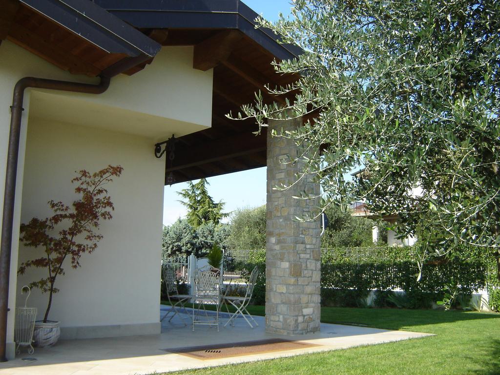 B&B Rosalu - Adults Only Сирмионе Номер фото